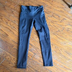 Alia High-Rise Performance Leggings in Black